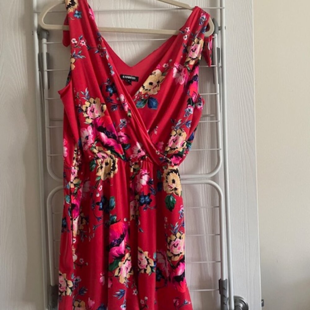 Medium Express Floral Romper
